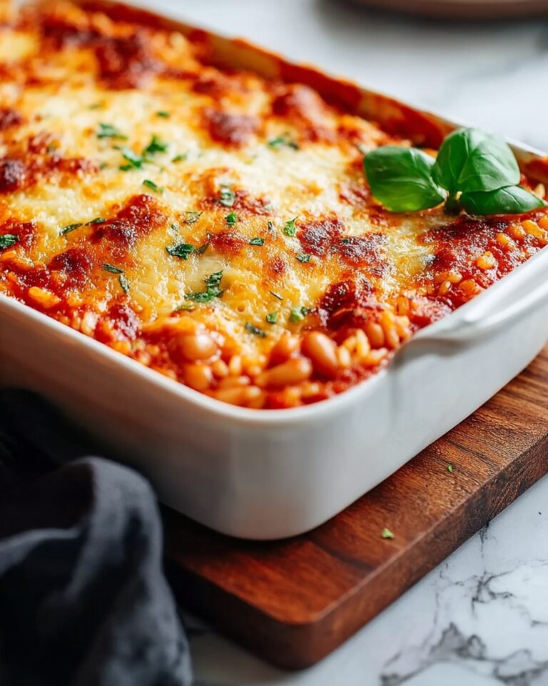 Comforting and Cheesy Vegetarian Pizza Casserole for the Whole Family Recipe
