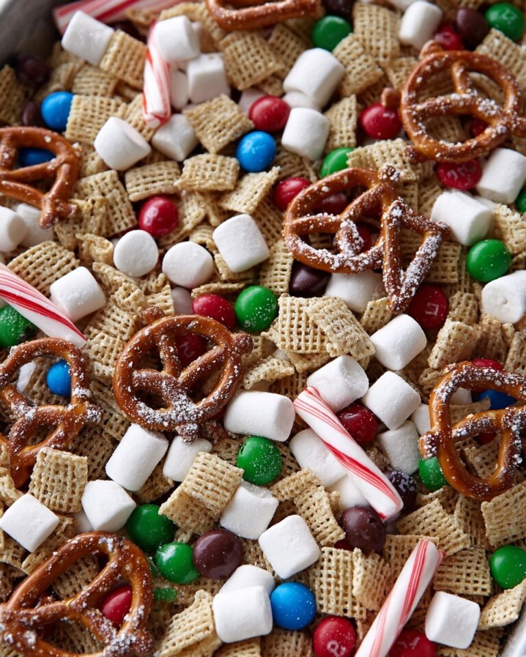 Elf Snack Mix – Sweet, Crunchy, and Fun Recipe